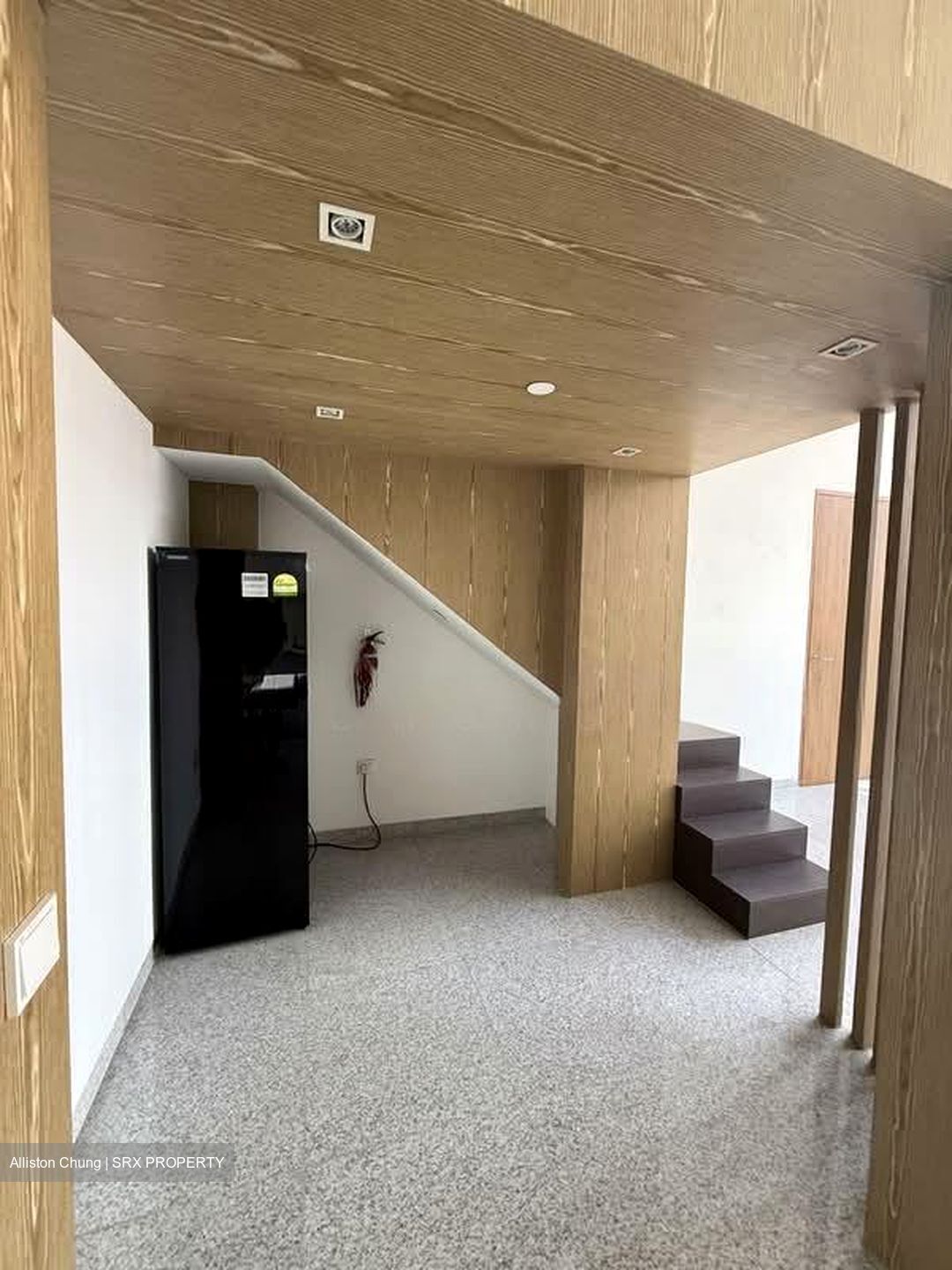 PS100 (D2), Office #557618371